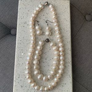 White Fresh Pearl Set